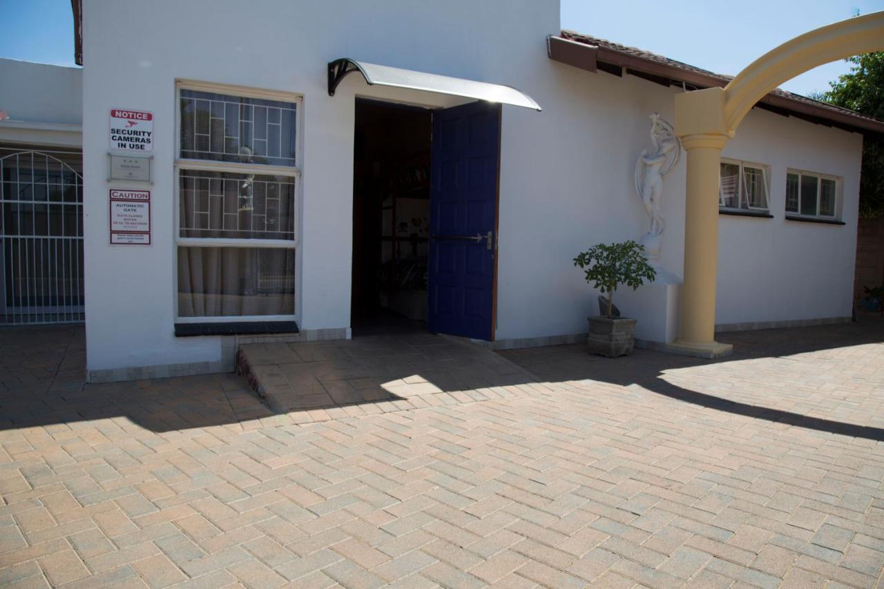 Xaviera Guest House Pretoria-Noord Exterior foto